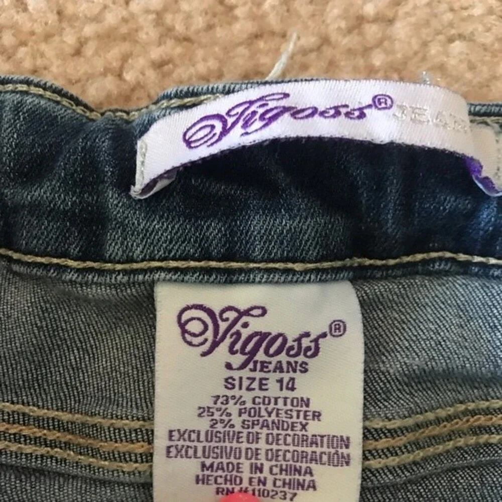 Vigoss girls blue bermuda shorts with cute patches size 14